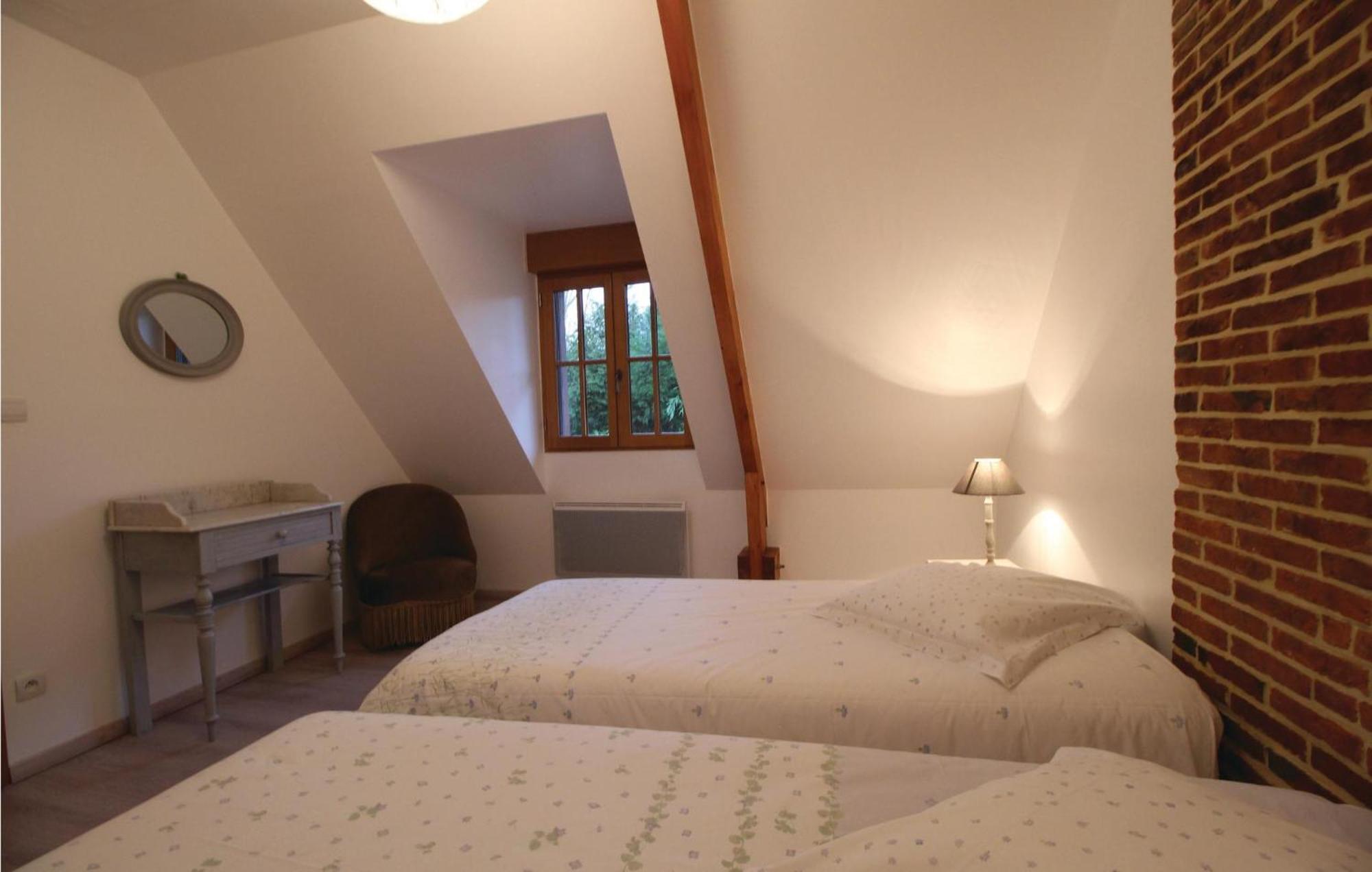 Beautiful Home In Le Bourg-Dun With Kitchen エクステリア 写真