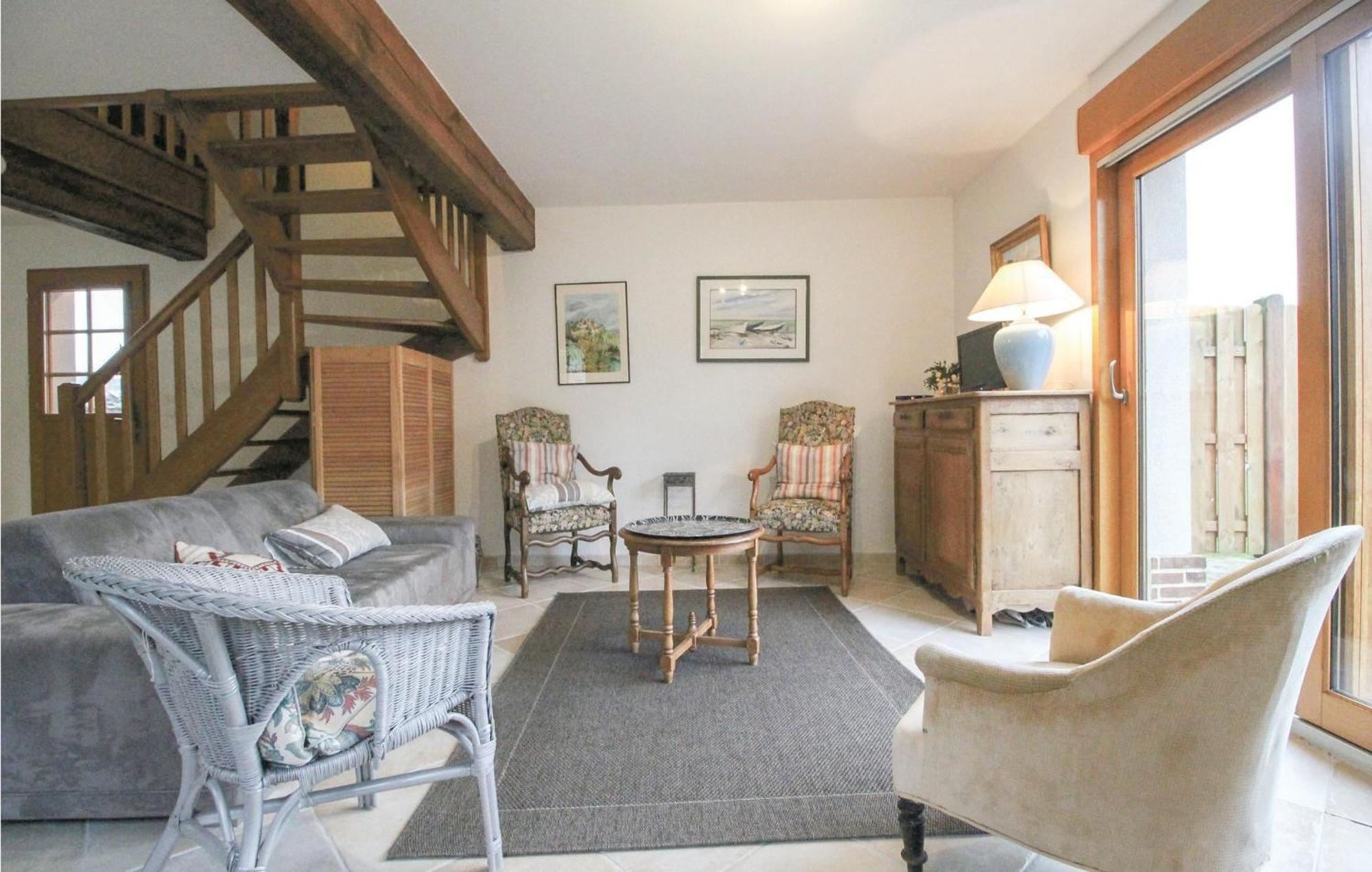 Beautiful Home In Le Bourg-Dun With Kitchen エクステリア 写真